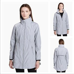 Calvin Klein performance repel raincoat SZ small